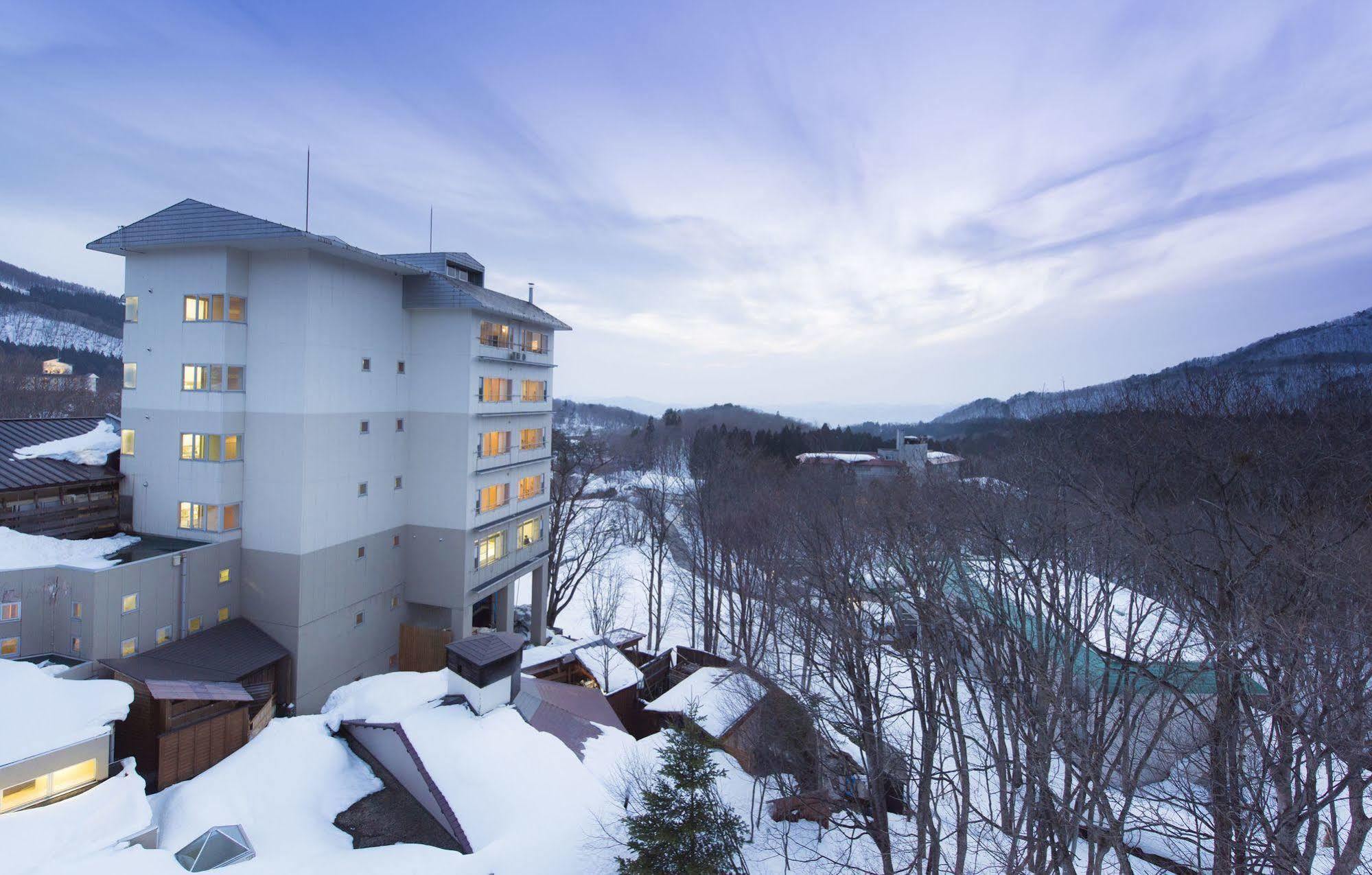 ימאגאטה Takamiya Hotel Lucent מראה חיצוני תמונה